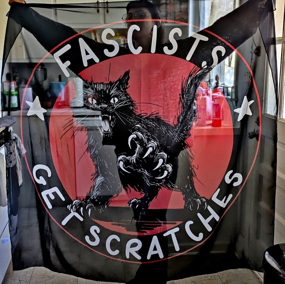 Meet your Posher, Mona - Picture 7 of 8